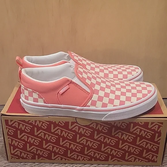 Vans - Picture 4 of 9